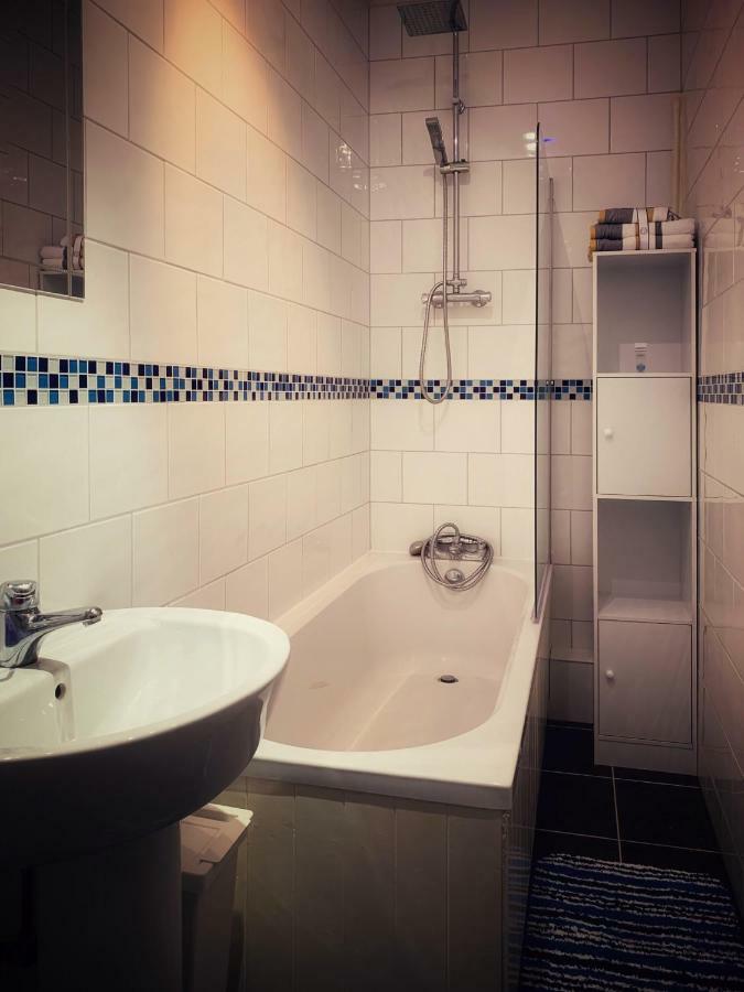 Paul'S Place Near Heathrow لندن المظهر الخارجي الصورة